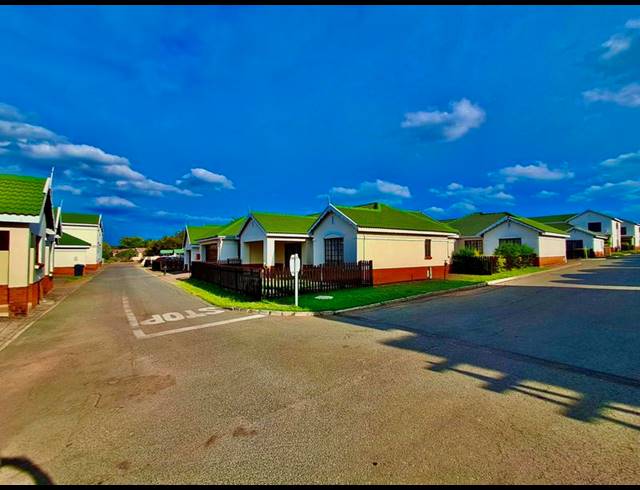 2 BEDROOM TOWNHOUSE FOR SALE IN MONTANA TUINE